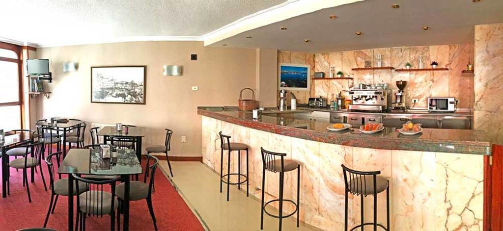 קסטרו אורדיאלס Hotel La Ronda מראה חיצוני תמונה